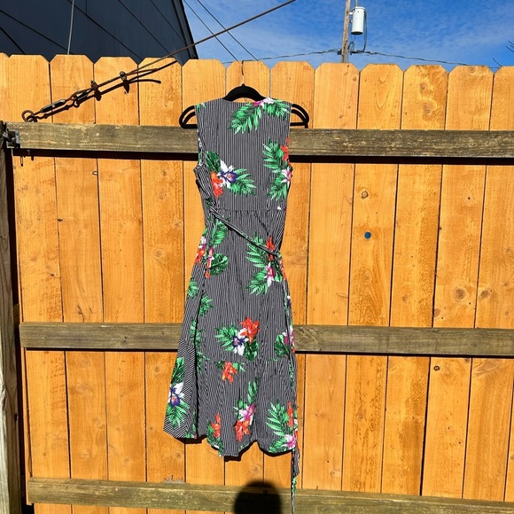 WHO WHAT WEAR Cotton STRIPE Tropical FLORAL Print WRAP RUFFLE Dress Medium - Picture 5 of 9